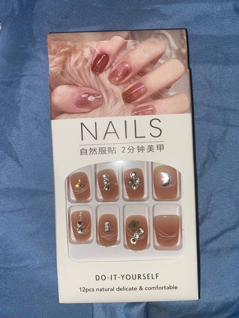 Fake nails take-all (10pcs) (Category: Hands & Nails) located in Quezon City. Submitted by viennecruz (Listing ID 1387894446, Image 1). Description: .