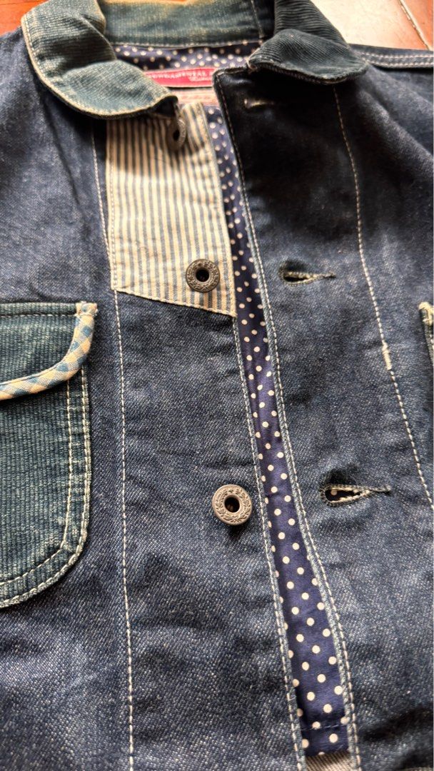 FDMTL patchwork chore jacket （分類：外套及戶外衣服）位於 Hong Kong。 由 lauking1994 提交（商品編號 1387794962，圖片 2）。簡介： FDMTL patchwork chore jacket Size M 深色 ， 可操 $1200 面交/sf到付。