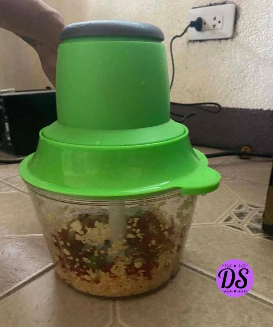 High Quality 2L All-Purpose Fast Machine Mincer Fruit and Vegetable Chopper, Processor, Slicer, Meat Grinder (Category: Other Kitchenware & Tableware) located in Manila. Submitted by onlineshoppersph (Listing ID 1387796598, Image 1). Description: Cash On Deliver - Metro Manila - Delivery Fee/Handling Fee shouldered by BUYERS - DF/HF depends on BUYERS Location LALAMOVE PICK UP - Cash on Deliver - Metro Manila & Nearby DELIVER THRU COURIER, CARGO &
