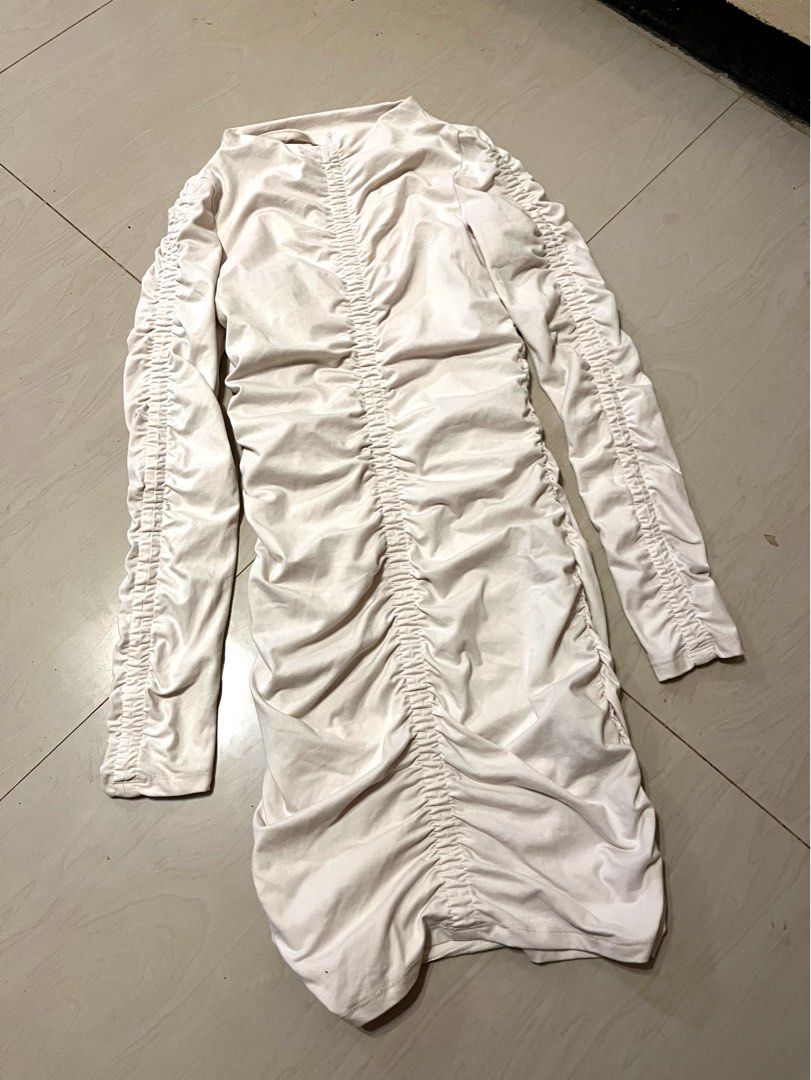 H&M Dress (NEW) (Category: Dresses) located in Panglao. Submitted by declutterph (Listing ID 1387929597, Image 1). Description: Never used .