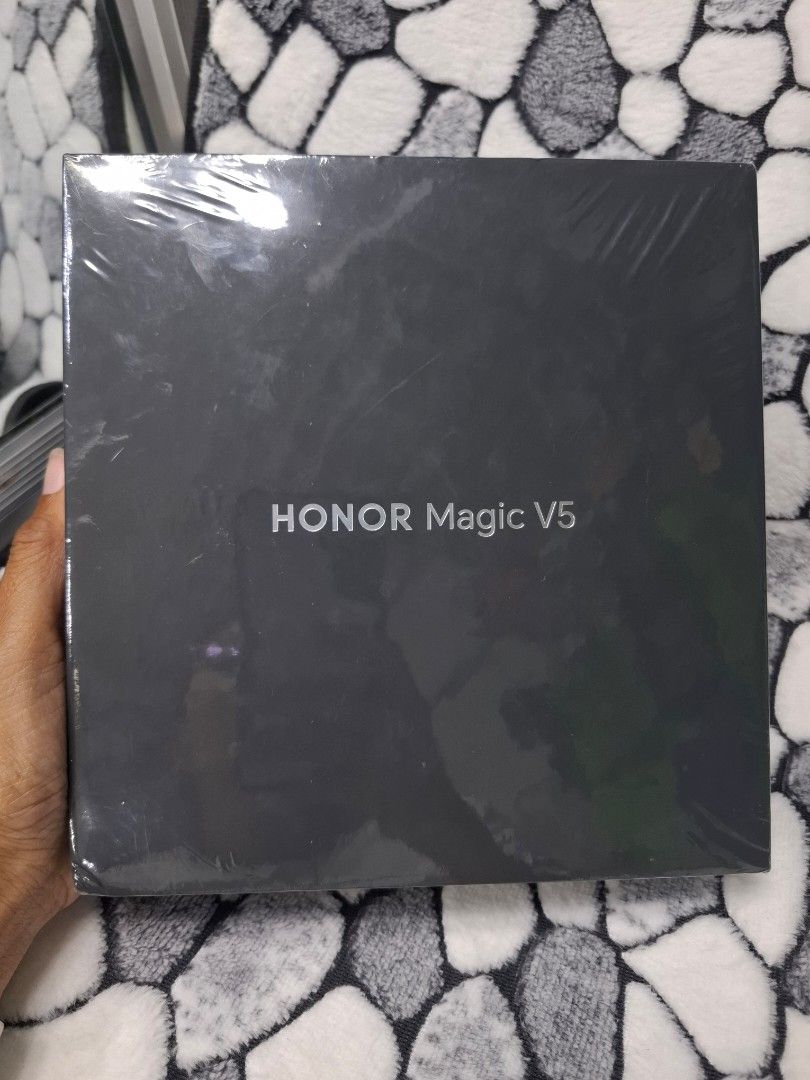 Honor Magic V5 512gb 16g ram (Category: Android Others) located in San Juan City. Submitted by tanexsulla42 (Listing ID 1387841715, Image 2). Description: Fb Page : 📍 Ashley & Lyn 👍We Buy and Sell and Trade in Phones , Tablets and more... 👍We do shipping nationwide 👍 Meet ups 👍Deliver / Cash on Delivery 🌸Mode of Payment🌸 👍Cash 👍Gcash 👍Pay Maya 👍Bank Transfer 👍Installment via CREDIT CARD , HOME CREDIT , GGIVES 👍Physical Store @ Greenh