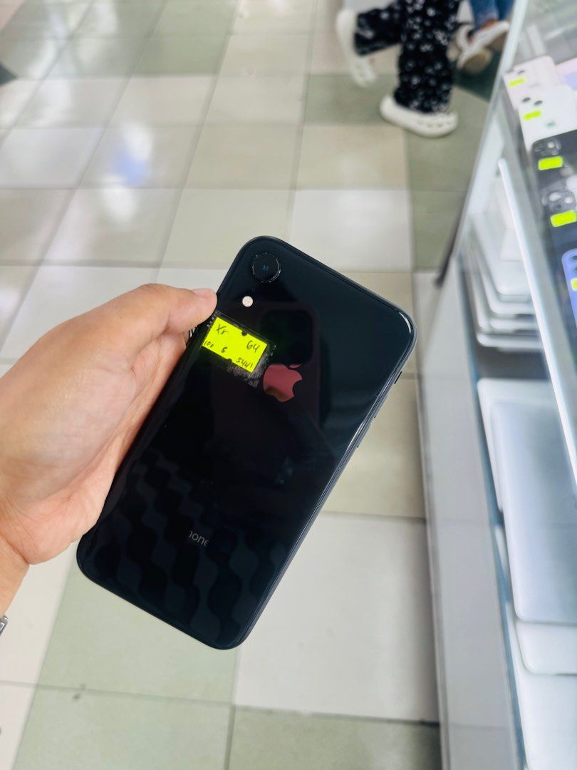 Iphone Xr 64Gb smartlocked 100bh no issues NTC approved (Category: iPhone X Series) located in San Juan City. Submitted by najihahtelecomshop2018 (Listing ID 1387862430, Image 2). Description: Legit Store | Original unit FOR SALE | TRADE / SWAP ▫️INSTALLMENT thru: 🔸Credit Card (straight / installment) 🔸Ggives / Gcredit + 6% interest 🔸Spay Later + 6% interest (RFS: Buy and Sell any kinds of Gadgets) Description: iPhone XR 64gb ( other GB are al