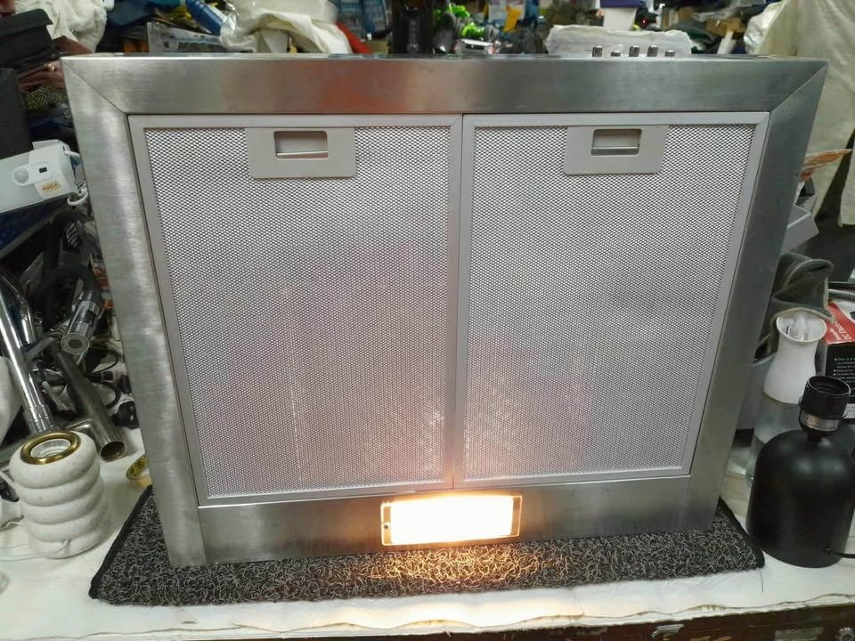 Kitchen Range Hood Exhaust Hood Working (Category: Hobs & Hoods) located in Pasay City. Submitted by meostore (Listing ID 1387882991, Image 1). Description: -Approx. Meas.: L 24" x H 20" x W 16" (inches) -Input rating: 220 volts / 60Hz -Power rating: 198W + 40W -Ideal for kitchen areas, condo-type spaces -Made of stainless steel construction NOTE: Please expect markings, paint chips on some portions of the unit. Actual photos are posted for buyer