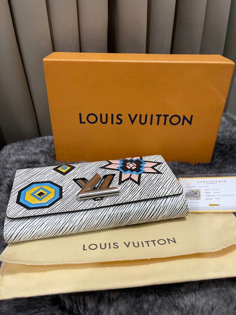 Louis Vuitton Twist Wallet (Category: Luxury Bags & Wallets) located in Quezon City. Submitted by theluxurycityph. (Listing ID 1387781184, Image 1). Description: Louis Vuitton Twist Wallet Box, Dustbag, Entrupy We are delighted to let you know that we are now accepting Credit Cards, Debit Cards, and Mobile Payment Apps. Shopping just got easier! 💛 Buy Now Pay Later 3 Months 0% Interest Installment for BDO Cards *additional 5% bank fee 💛 — we ac