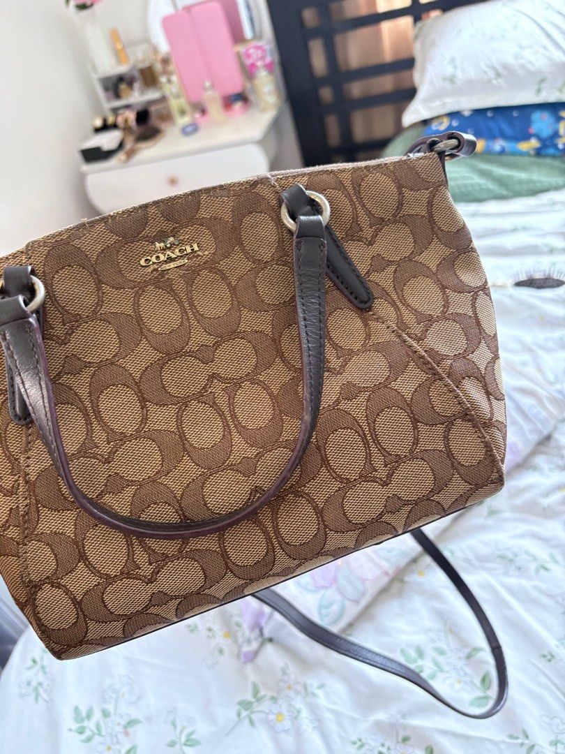 Mini Kelsey Satchel (Category: Luxury Bags & Wallets) located in Manila. Submitted by ms_ksy (Listing ID 1387800232, Image 1). Description: Coach sling Open for COD yes to videocall.