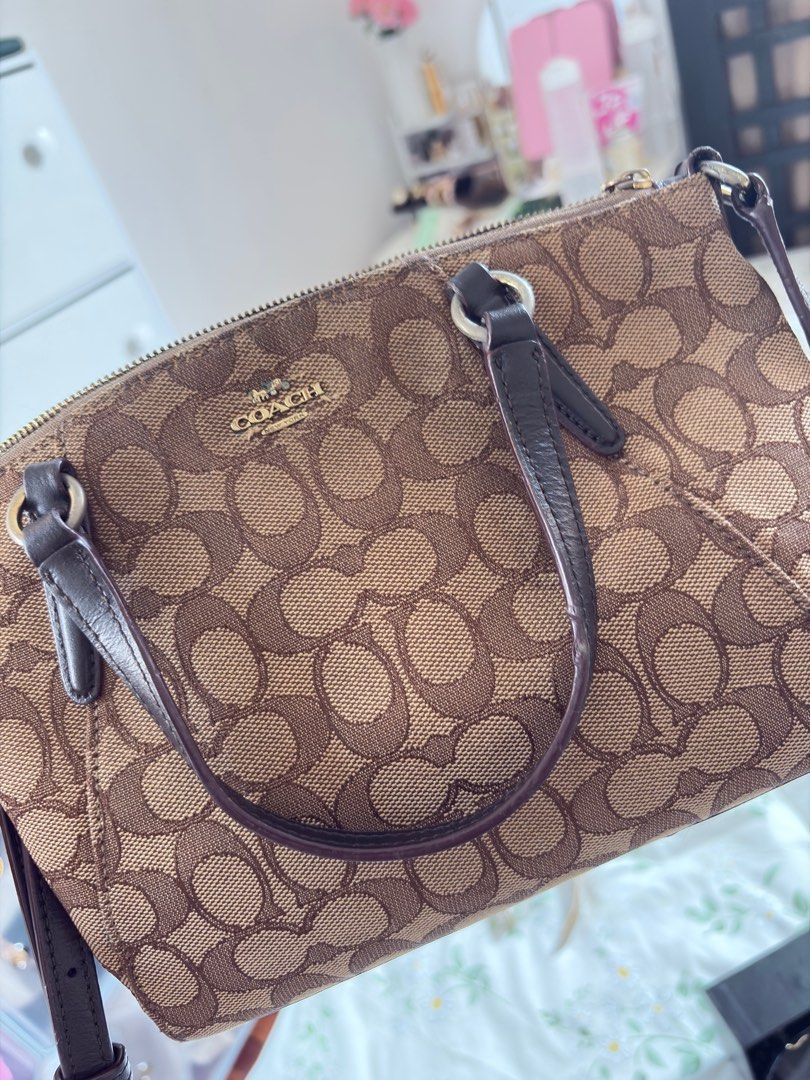 Mini Kelsey Satchel (Category: Luxury Bags & Wallets) located in Manila. Submitted by ms_ksy (Listing ID 1387800232, Image 2). Description: Coach sling Open for COD yes to videocall.