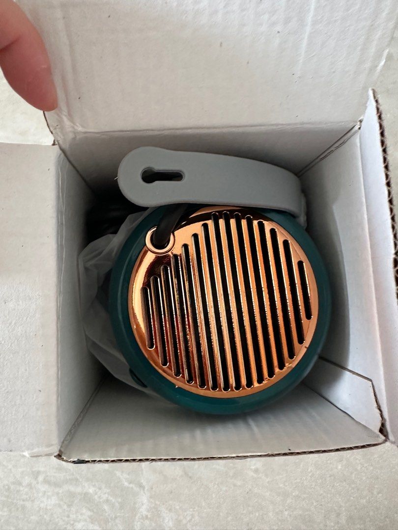 Multi function dryer (Category: Bathroom & Kitchen Fixtures) located in Singapore. Submitted by sharon1225 (Listing ID 1387802195, Image 3). Description: Brand new Good for indoor drying and travel .