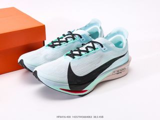 (Category: ) located in . Submitted by outlet_sneakers_shop (Listing ID 1387824656, Image 1). Description: .