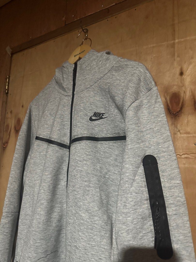 Nike Techfleece v2 (Category: Coats, Jackets and Outerwear) located in Manila. Submitted by kozuki02 (Listing ID 1387897359, Image 2). Description: Bnew Nike Techfleece v2 Jacket Size XL 23x27f28b 2500php.