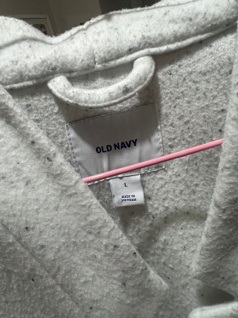Old Navy Off-White and Black Speckled Coat (Category: Coats, Jackets and Outerwear) located in Apalit. Submitted by ic_declutter (Listing ID 1387926017, Image 3). Description: .