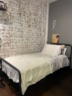 (Category: ) located in . Submitted by ch3rrrrrr (Listing ID 1387777569, Image 1). Description: .