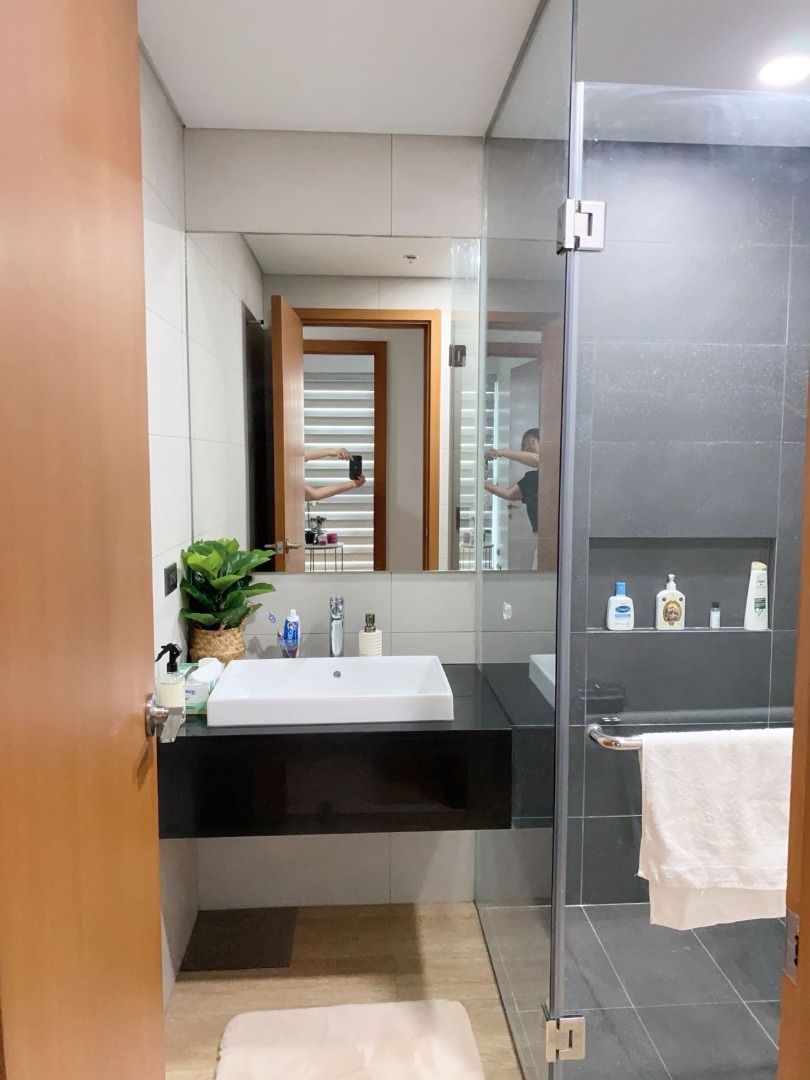 PRIME PROPERTY: Seasons Residences (Category: Apartments & Condos) located in Taguig. Submitted by thecamprealty (Listing ID 1387902360, Image 3). Description: ☘️PRIME PROPERTY☘️ Seasons Residences Fully Furnished 31st Floor 84 sq m 2 Bedrooms 2 toilet and bath Maid’s room with toilet and bath Balcony Parking 47,000,000 PHP Property Code: TCR-VA-051.
