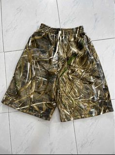 (Category: ) located in . Submitted by marleyscollections (Listing ID 1387832503, Image 1). Description: .