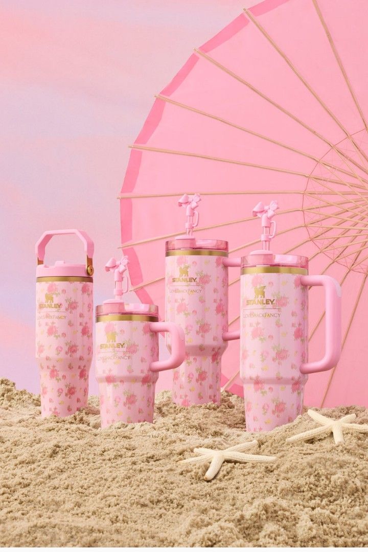 🌈Latest Launch🌈Stanley x Loveshakefancy The Quencher H2.O FlowState Tumbler 30 / 40oz (Category: Water Bottles & Tumblers) located in Singapore. Submitted by happy_shop_paradise (Listing ID 1387815145, Image 1). Description: Brand new in box 💯% authentic n limited edition Pre order from US, waiting time: 3-4 weeks to reach 20 oz $106 30 oz $109 40 oz $129 Quenchers 90% recycled 18/8 stainless steel, BPA-free Recycled stainless steel icon insid