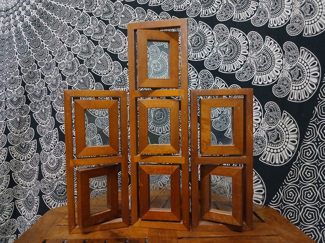 Table deco frame (Category: Frames & Pictures) located in Kuala Lumpur. Submitted by azizahthriftshop (Listing ID 1387829864, Image 1). Description: good used condition table decoration glass frame ..