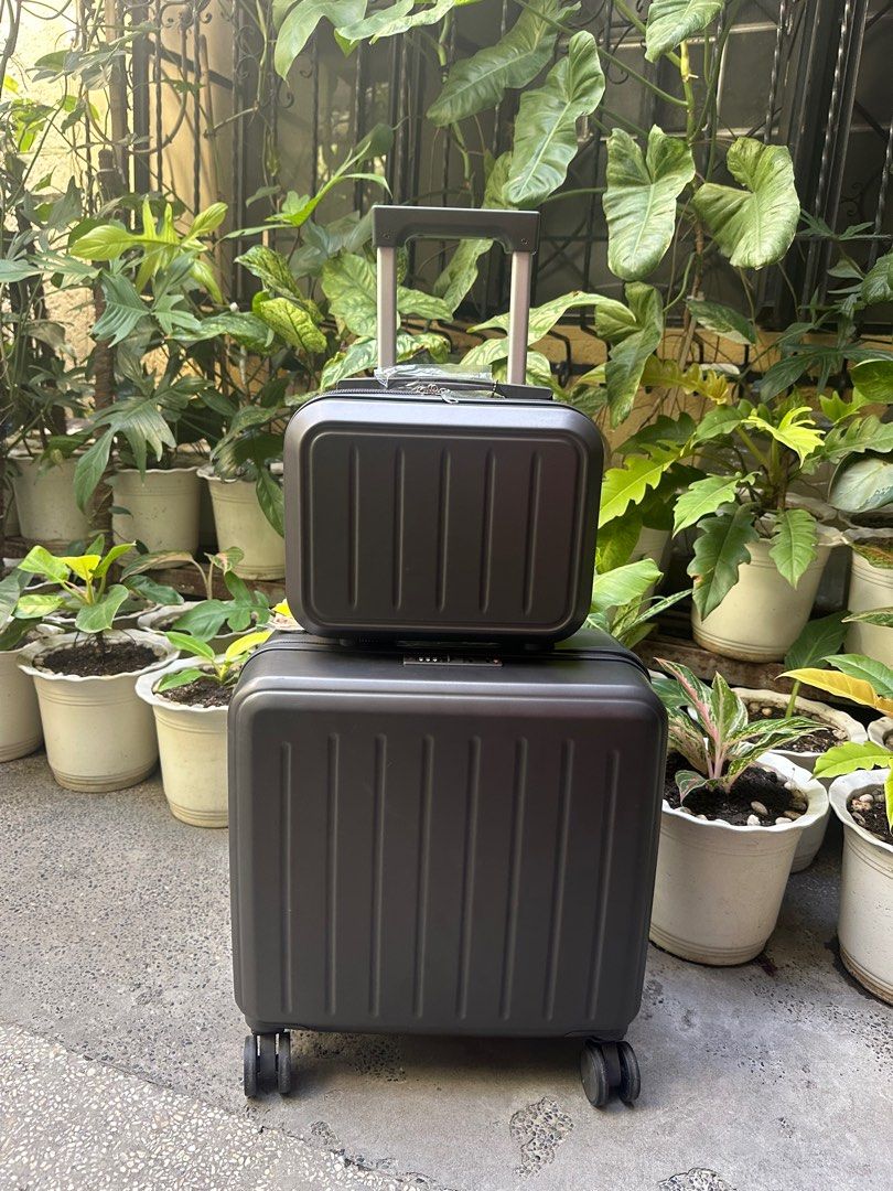 Travel Basic hand carry luggage (Category: Luggage) located in Valenzuela. Submitted by kaelstoypalace (Listing ID 1387806803, Image 1). Description: Sale price posted.