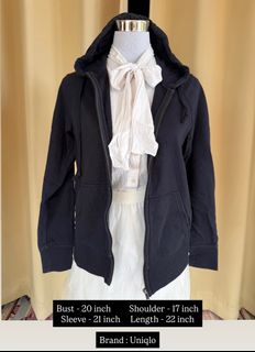 (Category: ) located in . Submitted by 3sisters_wardrobe (Listing ID 1387896664, Image 1). Description: .