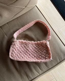 (Category: ) located in . Submitted by samae_declutters888 (Listing ID 1387810085, Image 1). Description: .