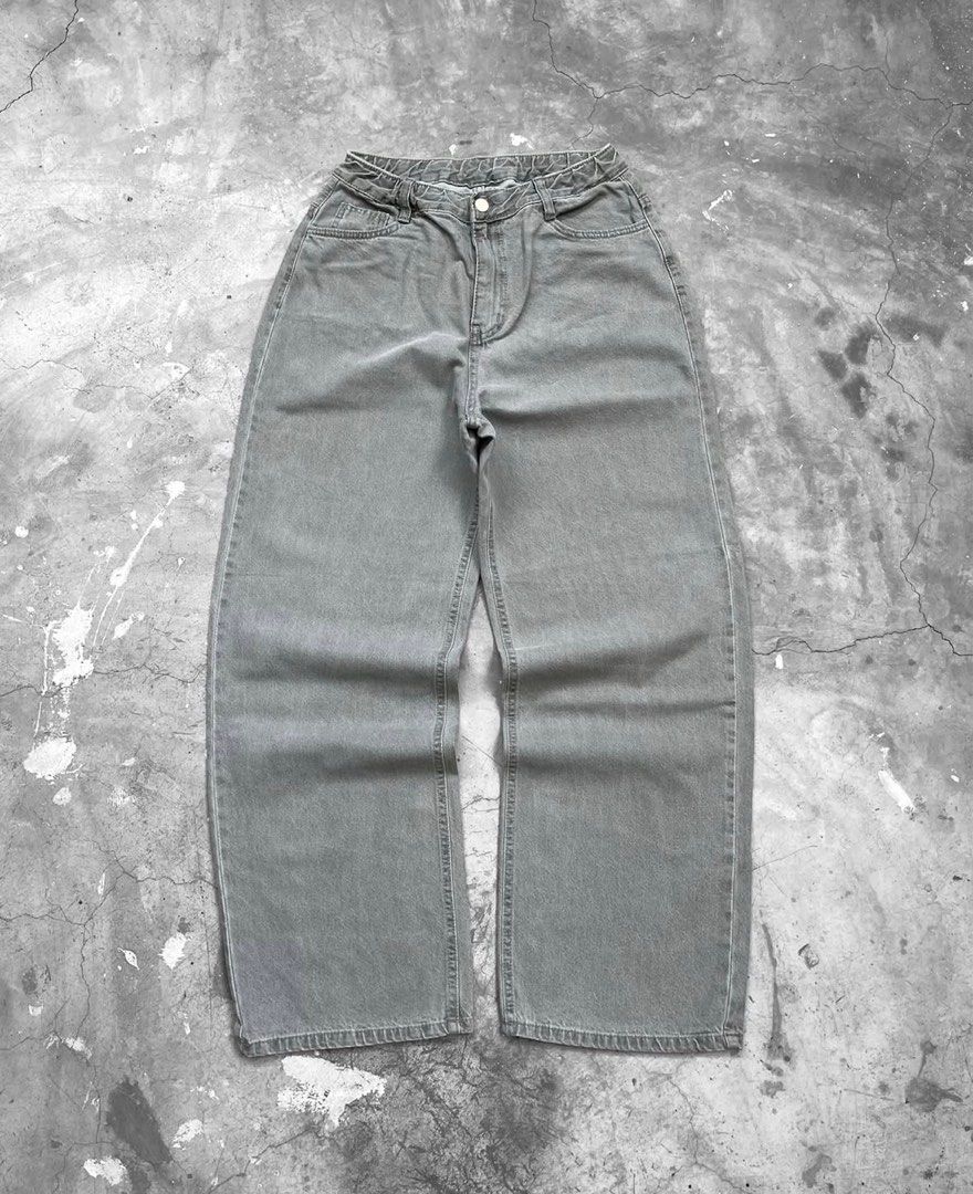 Wash Gray Baggy Pants (Category: Jeans) located in Tacloban City. Submitted by pd.clutter (Listing ID 1387761148, Image 1). Description: W:30 L:40 Leg opening: 9.