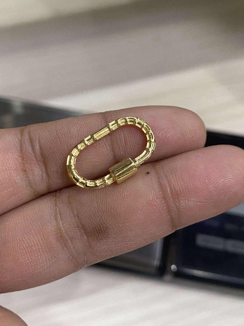 💯18K SAUDI GOLD CARABINER (Category: Necklaces) located in Manila. Submitted by goldpalace.ph (Listing ID 1388121513, Image 3). Description: .