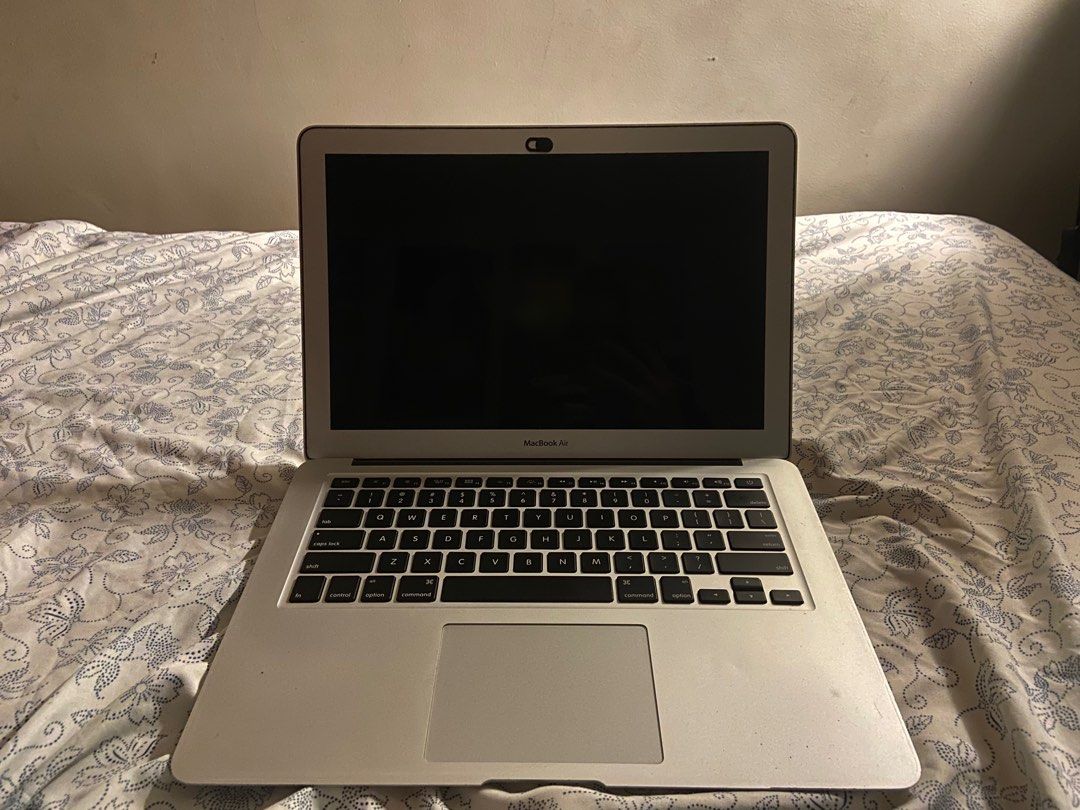 2017 Macbook Air (Category: Laptops & Notebooks) located in Caloocan City. Submitted by vermont.ticao (Listing ID 1388111595, Image 1). Description: BOUGHT IN 2020 -Has a super tiny dent on the top left of the upper body -One missing screw on the lower body -No charger included -Service recommended battery **ALL MINOR DEFECTS DOES NOT AFFECT THE PERFORMANCE** INTEL CORE i5 8 GIG RAM 128gb STORAGE.