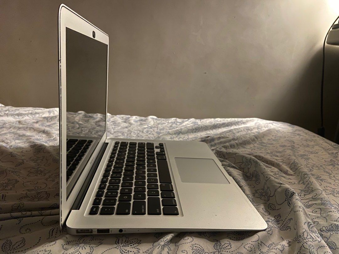 2017 Macbook Air (Category: Laptops & Notebooks) located in Caloocan City. Submitted by vermont.ticao (Listing ID 1388111595, Image 3). Description: BOUGHT IN 2020 -Has a super tiny dent on the top left of the upper body -One missing screw on the lower body -No charger included -Service recommended battery **ALL MINOR DEFECTS DOES NOT AFFECT THE PERFORMANCE** INTEL CORE i5 8 GIG RAM 128gb STORAGE.