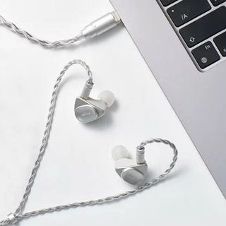 （分類：）位於 。 由 hkathks 提交（商品編號 1388105142，圖片 1）。簡介： 。