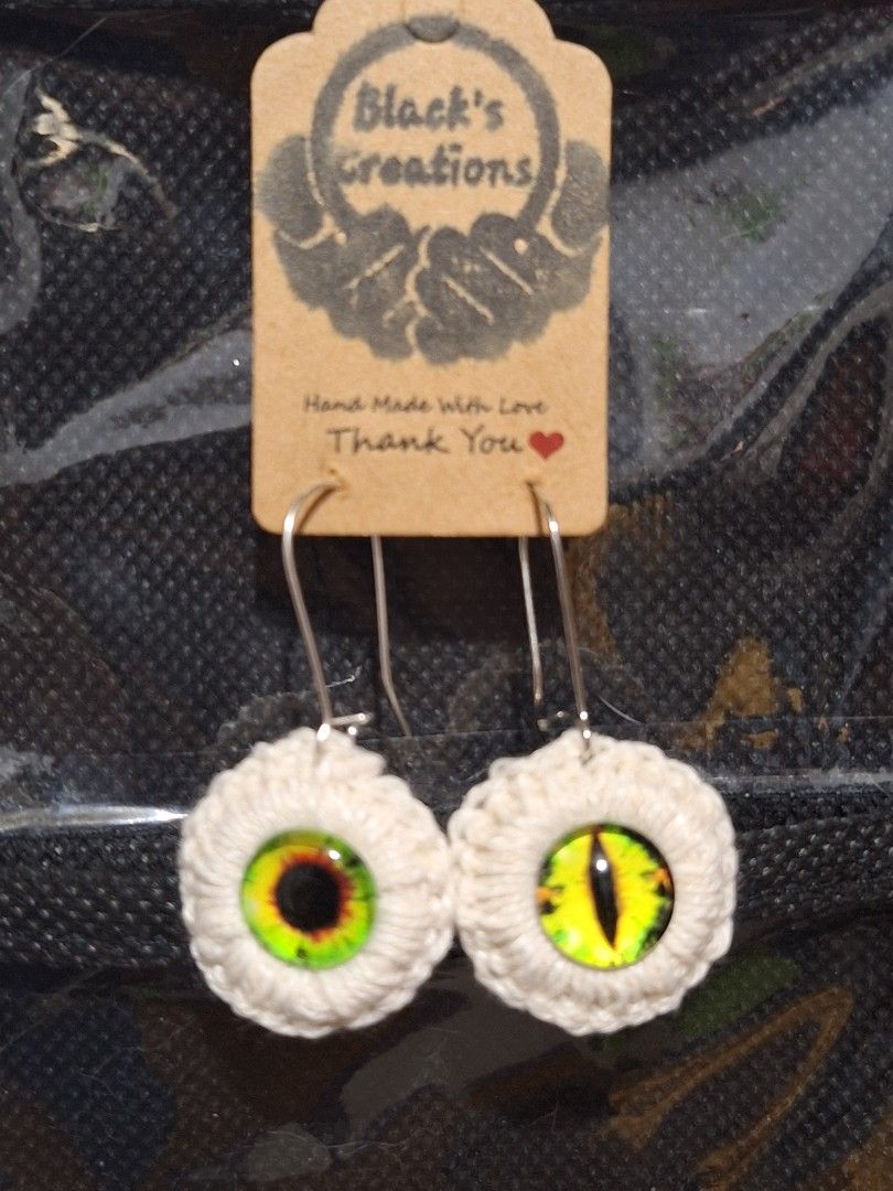Alien inspired dangling reversible earrings💚unique and super cute💚 (Category: Earrings) located in Cavite. Submitted by Mavee (Listing ID 1388095604, Image 1). Description: 💚Alien inspired handmade dangling earrings, ang cute and comfy suot, plus unique kasi sarili namin design😊 hypo allergenic stainless ung hook post and baliktaran po ito, 🤗pls. help us raise funds for our senior couple's medical needs💚🙏thank u po💚.