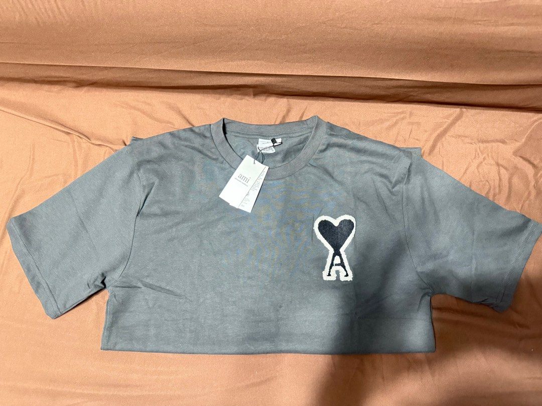 Ami Paris Shirt XL (Category: Tshirts & Polo Shirts ) located in Caloocan City. Submitted by _shellly (Listing ID 1388081434, Image 2). Description: Brand new Size XL With tags Rfs: wrong size.