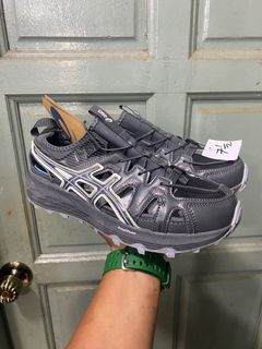 (Category: ) located in . Submitted by s3_sneakershirtstore (Listing ID 1388053475, Image 1). Description: .