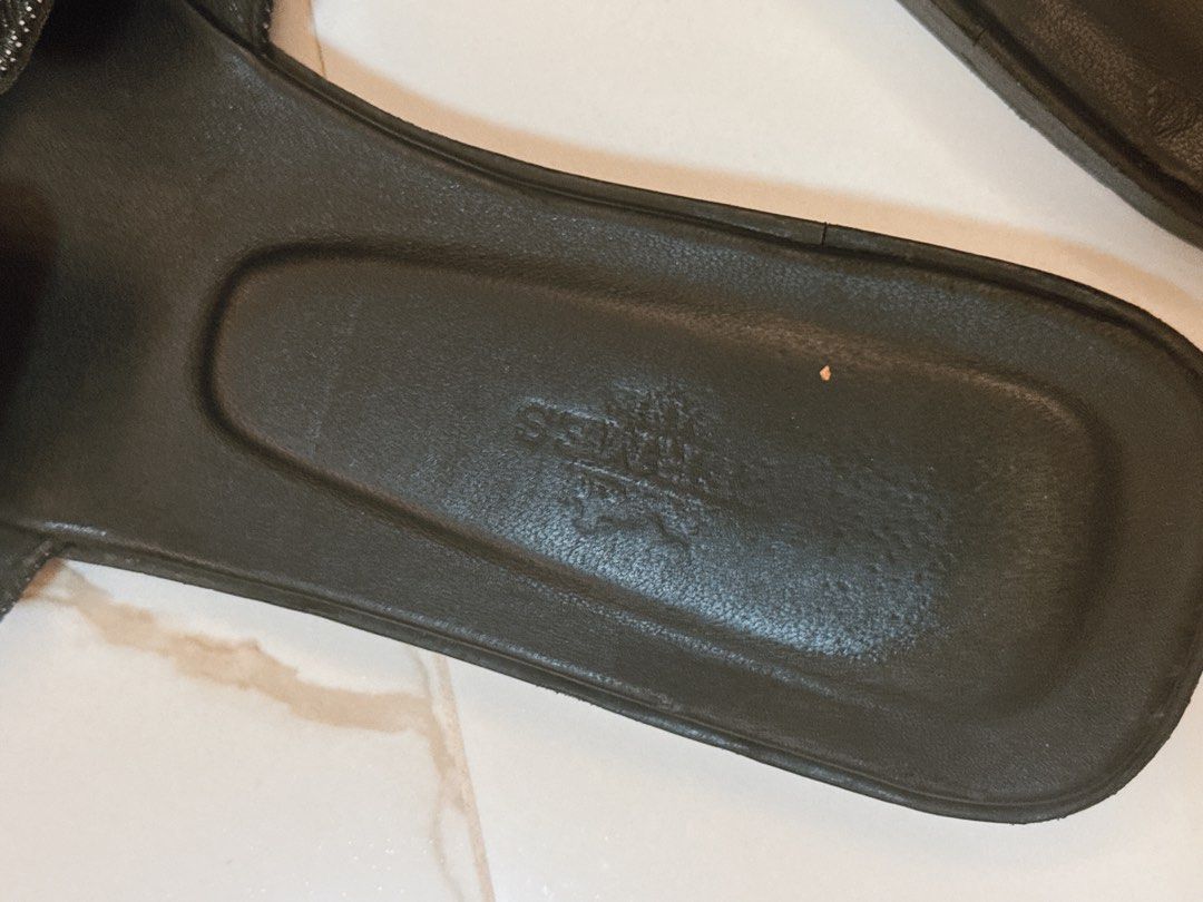 Authentic (Hard to find) Denim Hermes Oran (Category: Sneakers & Footwear) located in Lucena. Submitted by fashioncult.ph (Listing ID 1387935183, Image 2). Description: .