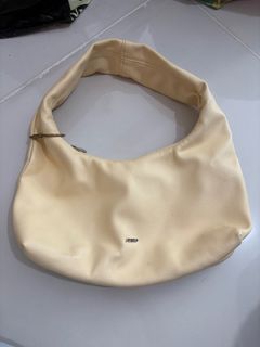 (Category: ) located in . Submitted by willowsbags (Listing ID 1387953027, Image 1). Description: .
