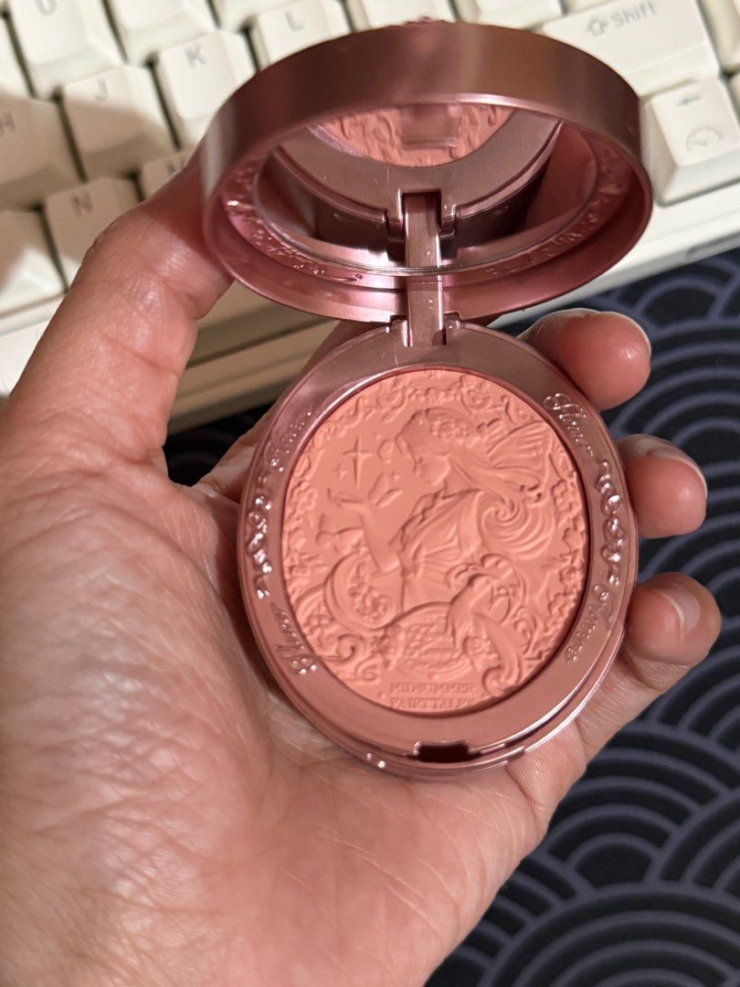 Bandai Flower Knows Gashapon (Category: Designer & Blind Box Toys) located in Bocaue. Submitted by yncheoli (Listing ID 1388038047, Image 3). Description: - the blush is not real, it an accessory case only.