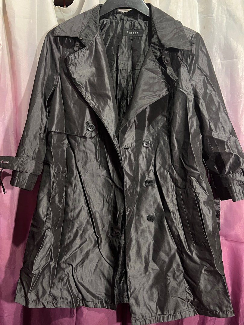 Black jacket (Category: Coats, Jackets and Outerwear) located in Marikina City. Submitted by kam.declutter (Listing ID 1388002045, Image 1). Description: Hi guys! I’m currently decluttering and I’m selling my pre-loved and never worn clothes. Need na mag bawas super dami na 🥵 📎 color may vary due to lighting 📎 two days reservation only 📎 used but not abused 📎 please manage your expectation 📎 no cancellations of orders 📎 no return /exchange