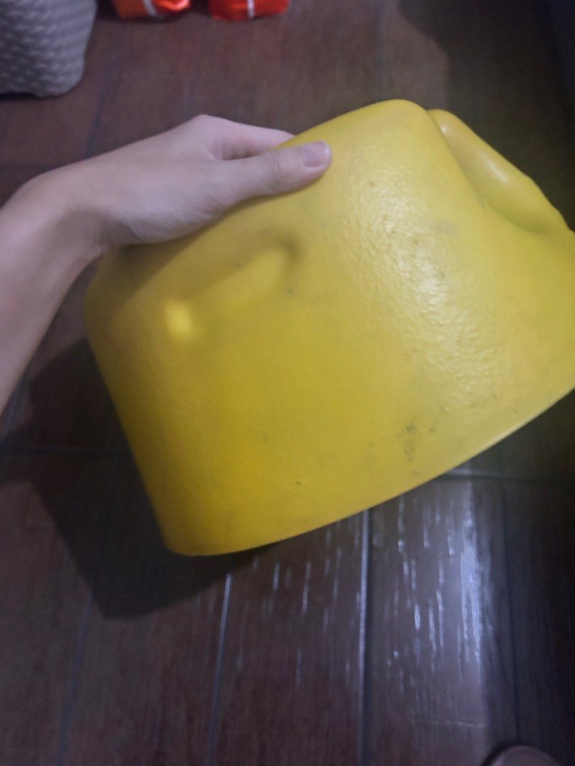 BUMBO FLOOR SEAT (Category: Kids Tables & Chairs) located in Bacoor. Submitted by damnfetch (Listing ID 1387944172, Image 3). Description: Pick up only 📍Molino 3, Bacoor, Cavite.