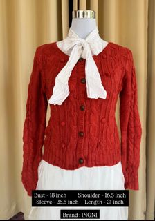 (Category: ) located in . Submitted by 3sisters_wardrobe (Listing ID 1387954406, Image 1). Description: .