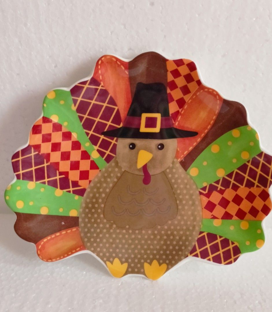 Ceramic Mini Food Peacock Christmas Tray (Category: Other Kitchenware & Tableware) located in Quezon City. Submitted by thequaintshop (Listing ID 1387959554, Image 1). Description: 7.5" x 6" inches.