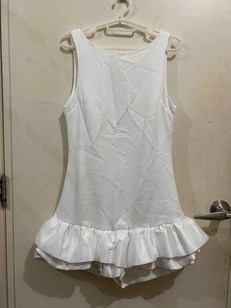 Clothes for Breakfast White Ruffle Dress (Category: Dresses) located in Taguig. Submitted by maly01_ (Listing ID 1388084175, Image 1). Description: - used once, good as new/no issues - with inner shorts - great dress for parties or photoshoots - size small dress size: > length: 29” > armhole: 9” > armpit to armpit: 15.5” (fits up to bust 35”) > waist: 14” (fits up to 28” waist) dm for inquiries :).