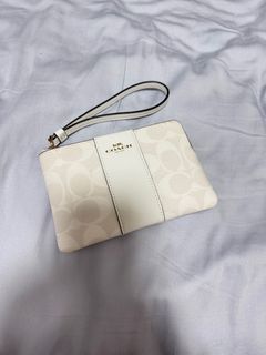 (Category: ) located in . Submitted by jiaki (Listing ID 1388067193, Image 1). Description: .