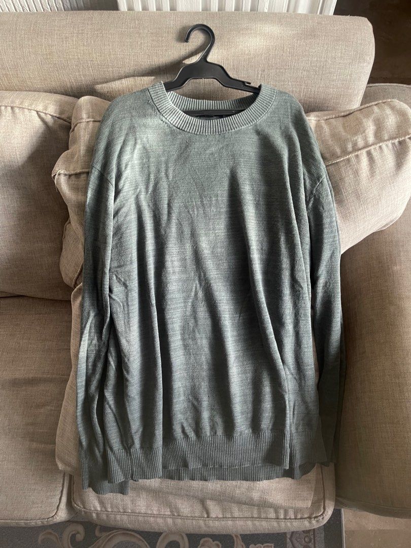 Cos Relaxed Linen Jumper Shirt (Category: Coats, Jackets and Outerwear) located in Makati City. Submitted by manilacurations (Listing ID 1387998802, Image 2). Description: Cos Relaxed Linen Jumper Shirt Medium (24/28) | Used No major issues 1,300 (retail is way higher) Makati Lalamove / Pick up @manilacurations on ig!.