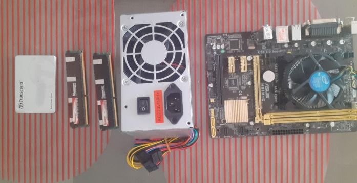 Desktop PC, Intel i7- 4th Gen, Win 10 Pro (Category: Desktops) located in Cebu City. Submitted by jimjoe123 (Listing ID 1388002773, Image 2). Description: Desktop PC, Asus H81M-C motherboard w/ Intel Core i7-4790(4th) Gen. CPU @ 3.60GHZ 120GB SSD, (2)2GB DDR3 RAM, New power supply and PC case, and Win 10 Pro, New CMOS battery .