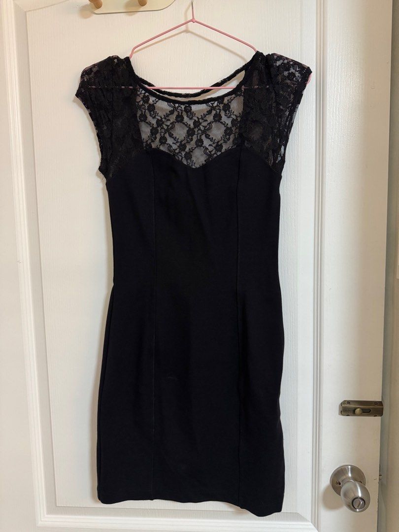 Guess evening dress (Category: Evening dresses & gowns) located in San Fernando. Submitted by ck_21 (Listing ID 1388081413, Image 1). Description: .