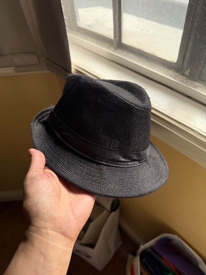 Hat for 5-7 yrs old (Category: Hats & Beanies) located in Quezon City. Submitted by MJ_declutters (Listing ID 1388005212, Image 2). Description: pre-loved decluttering.