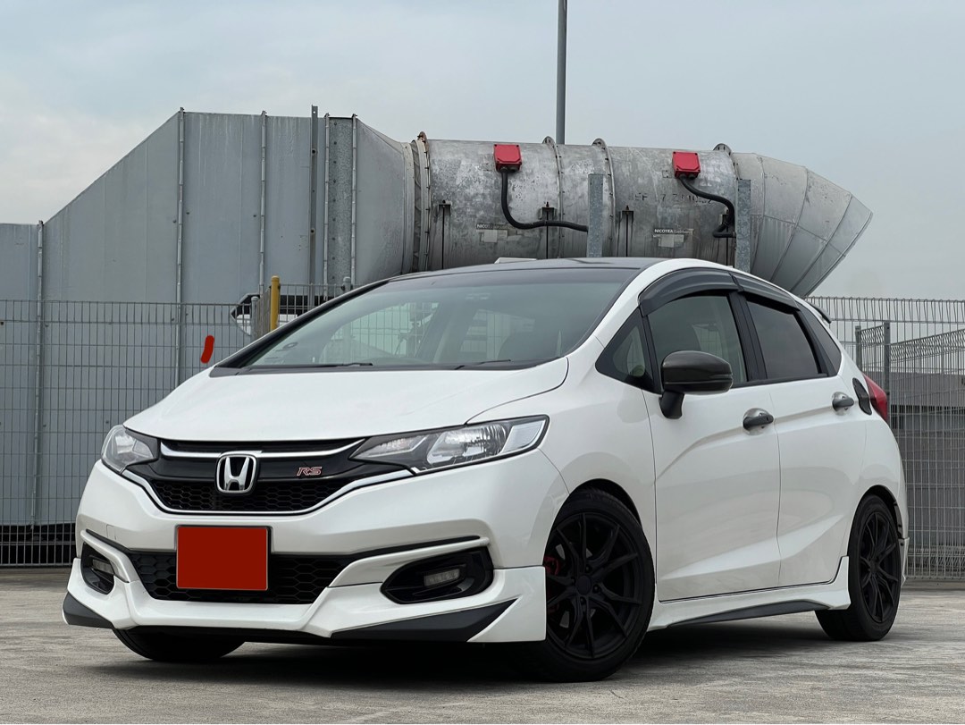 (Category: ) located in . Submitted by OnlyCarsSG (Listing ID 1388045081, Image 1). Description: .