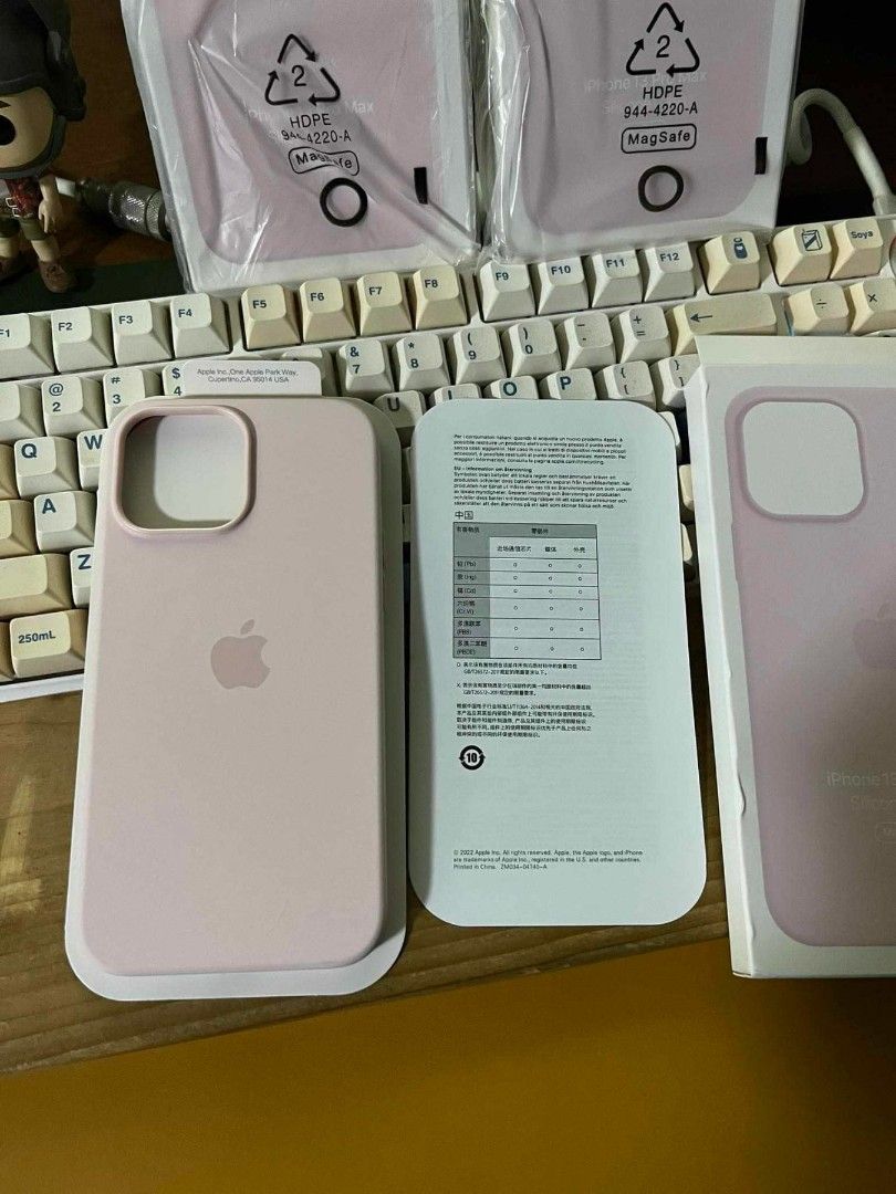 iPhone 13 Pro Max Magsafe Silicone Case [PINK] (Category: Cases & Sleeves) located in Manila. Submitted by zionmerced (Listing ID 1388034680, Image 1). Description: pm me.
