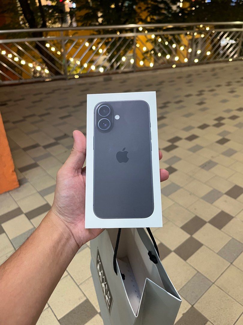 Iphone 16 128gb (Category: iPhone 16 Series) located in Manila. Submitted by jakebadenh81959 (Listing ID 1388028194, Image 1). Description: Iphone 16 128gb Fu Brandnew Sealed Below srp Before 47,000 Now 40,*** only Pm na agad...