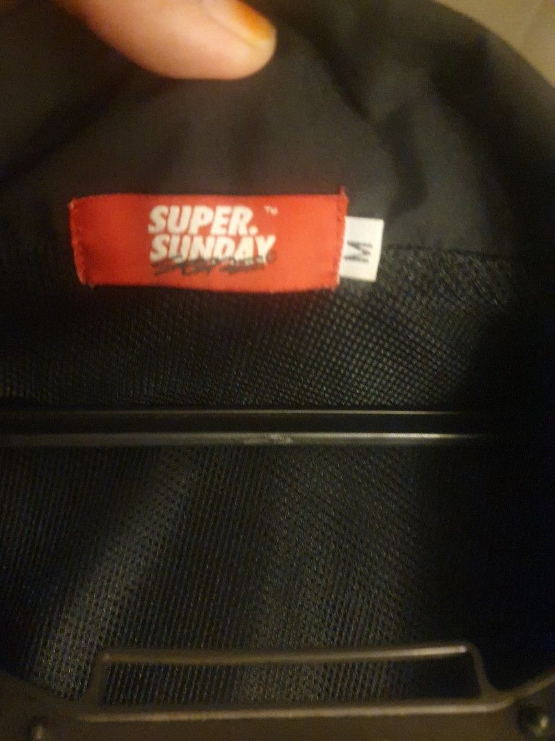 Jacket (Category: Coats, Jackets and Outerwear) located in Sepang. Submitted by fasha1174 (Listing ID 1387946611, Image 3). Description: super sunday saiz M..ank jarang pakai .used like new.