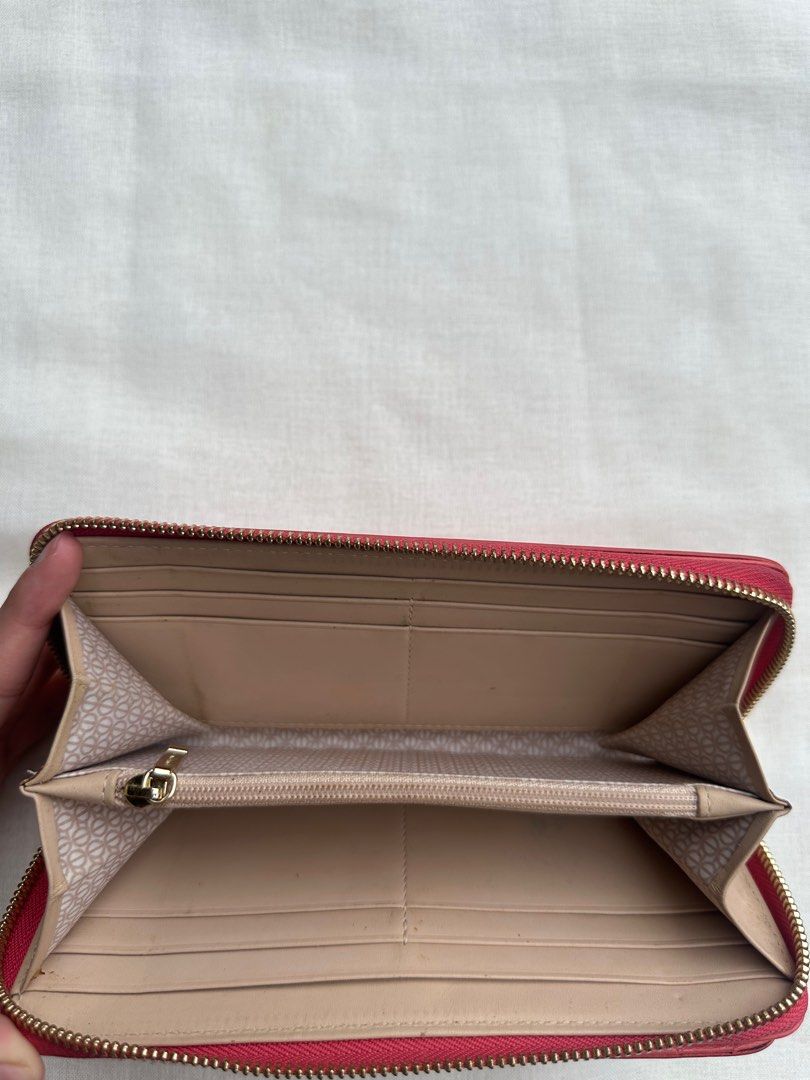 LOEWE Red Zip Around Leather Wallet (Category: Wallets & Card holders) located in Baguio. Submitted by stuffsbaguiooo (Listing ID 1388043715, Image 3). Description: can negotiate w this item! in very good condition pa, super nice! :) 100% authentic! :) .