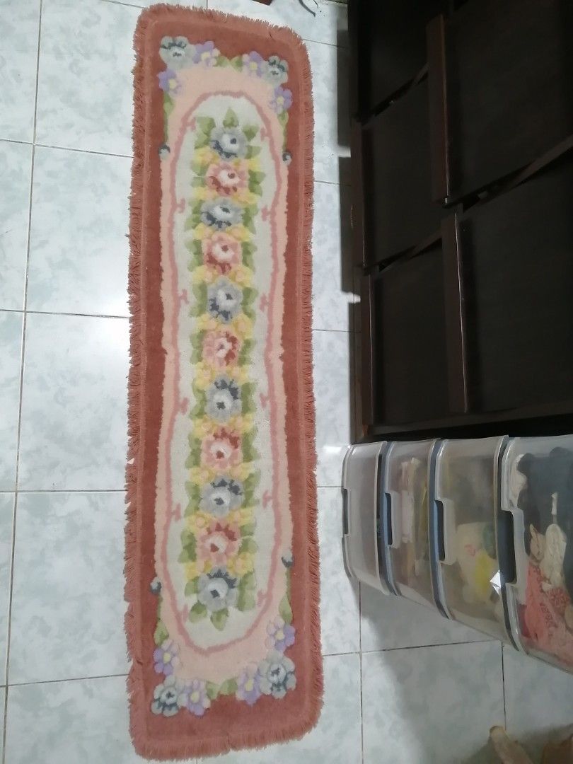 LONG RECTANGULAR FLOOR MAT/RUNNER RUG OR LONG BAT MAT JAPAN (Category: Carpets, Mats & Flooring) located in Liloan. Submitted by aidolcapz88 (Listing ID 1388001176, Image 2). Description: Size 70" long by 17.5"width Pwd kaayo pang bathroom, kitchen, room or door mat.. Hindi siya slidy..