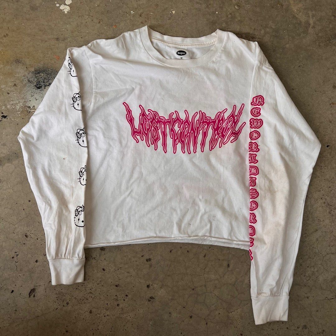 lost control ls (Category: Longsleeves) located in Kuala Lumpur. Submitted by dazedandblazed (Listing ID 1387957504, Image 2). Description: cropped, got some stains p19 l19.